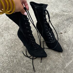 Steve Madden Black Lace-Up Women's Boots